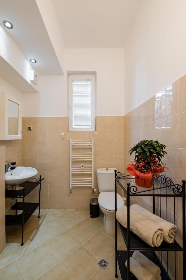 Spacious 3 Bedroom Home In Sofia'S Top Center المظهر الخارجي الصورة